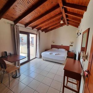 Standard Zimmer mit Kingsize-Bett